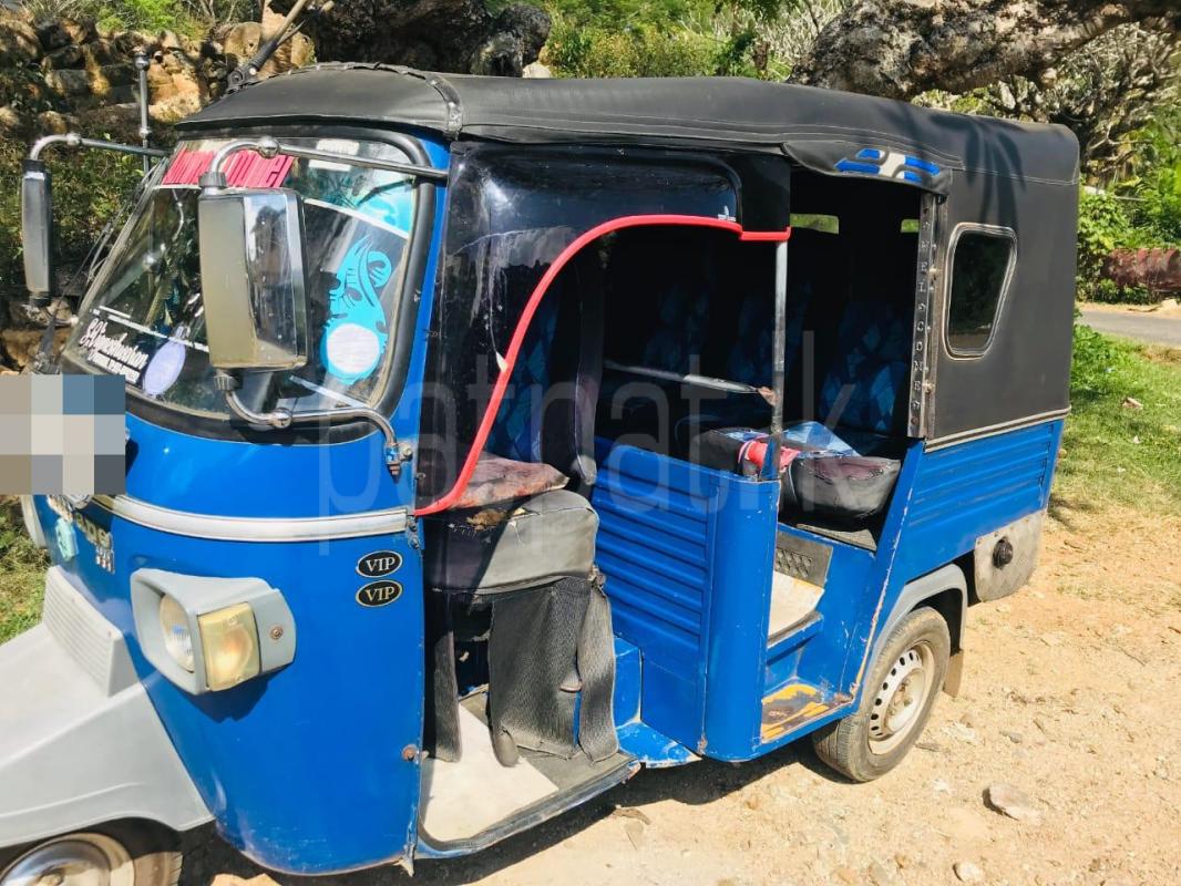 Piaggio Three Wheel 2009 - மறுசீரமைக்கப்பட்டது முச்சக்கர வண்டி sale in Sri Lanka - patpat.lk