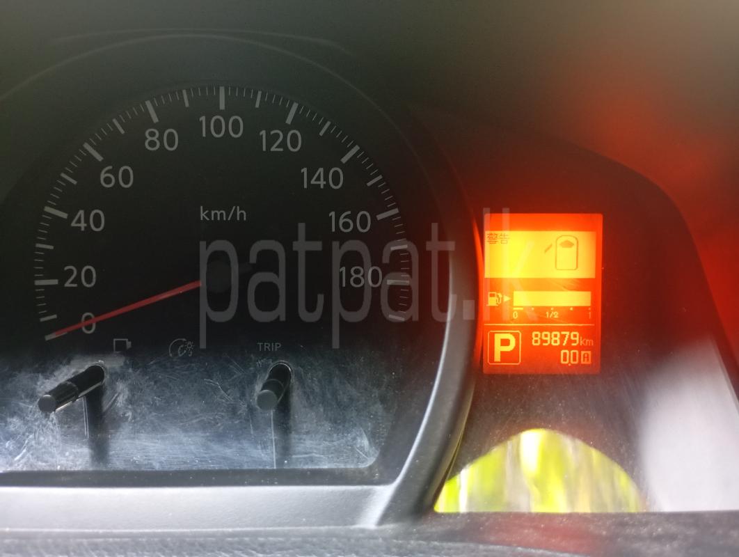 Nissan NV200 2015 - භාවිතා කරන ලද වෑන් රථය sale in Sri Lanka - patpat.lk