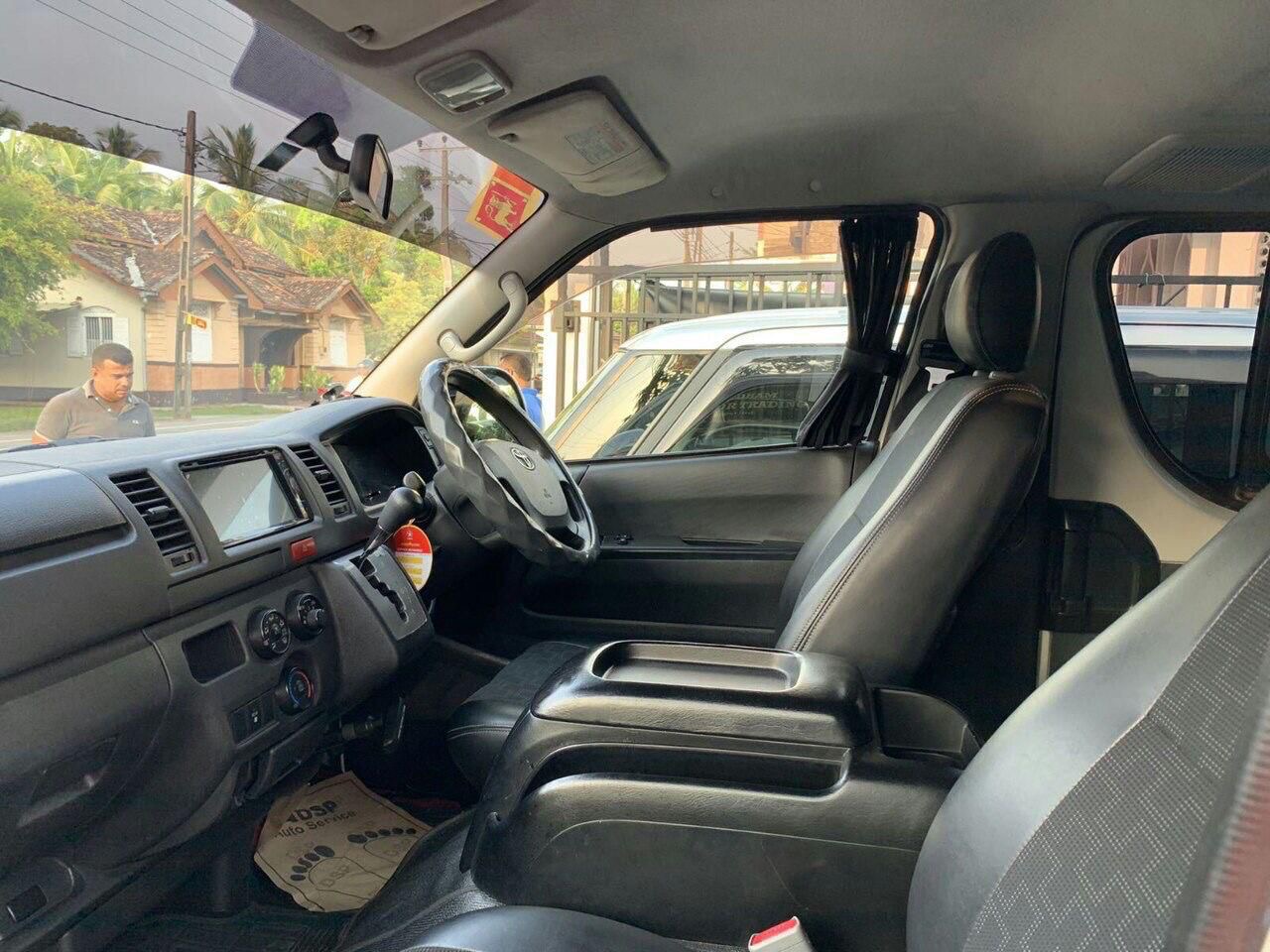Toyota Hiace 2014 - භාවිතා කරන ලද වෑන් රථය sale in Sri Lanka - patpat.lk