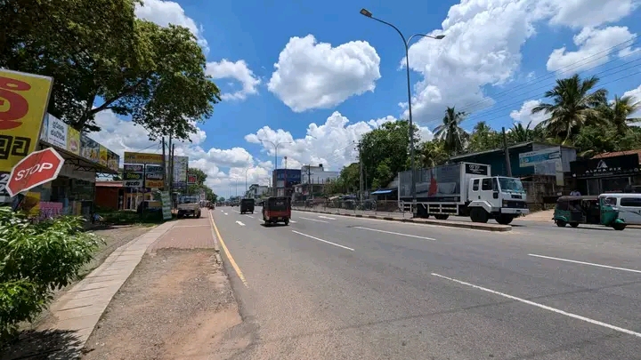 Commercial Land for Sale in Kalagedihena