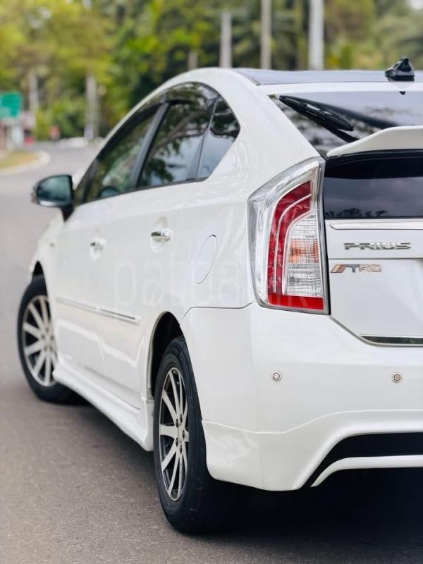 Toyota Prius 2012 - பயன்படுத்தப்பட்டது கார் sale in Sri Lanka - patpat.lk