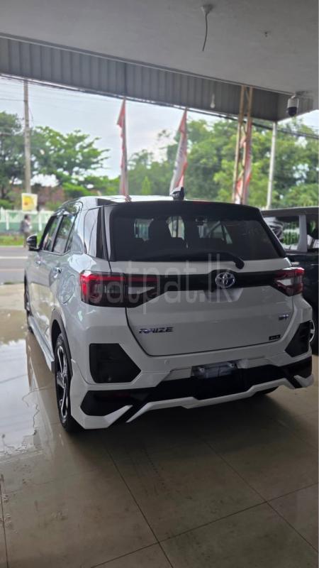 Advertisement image 6