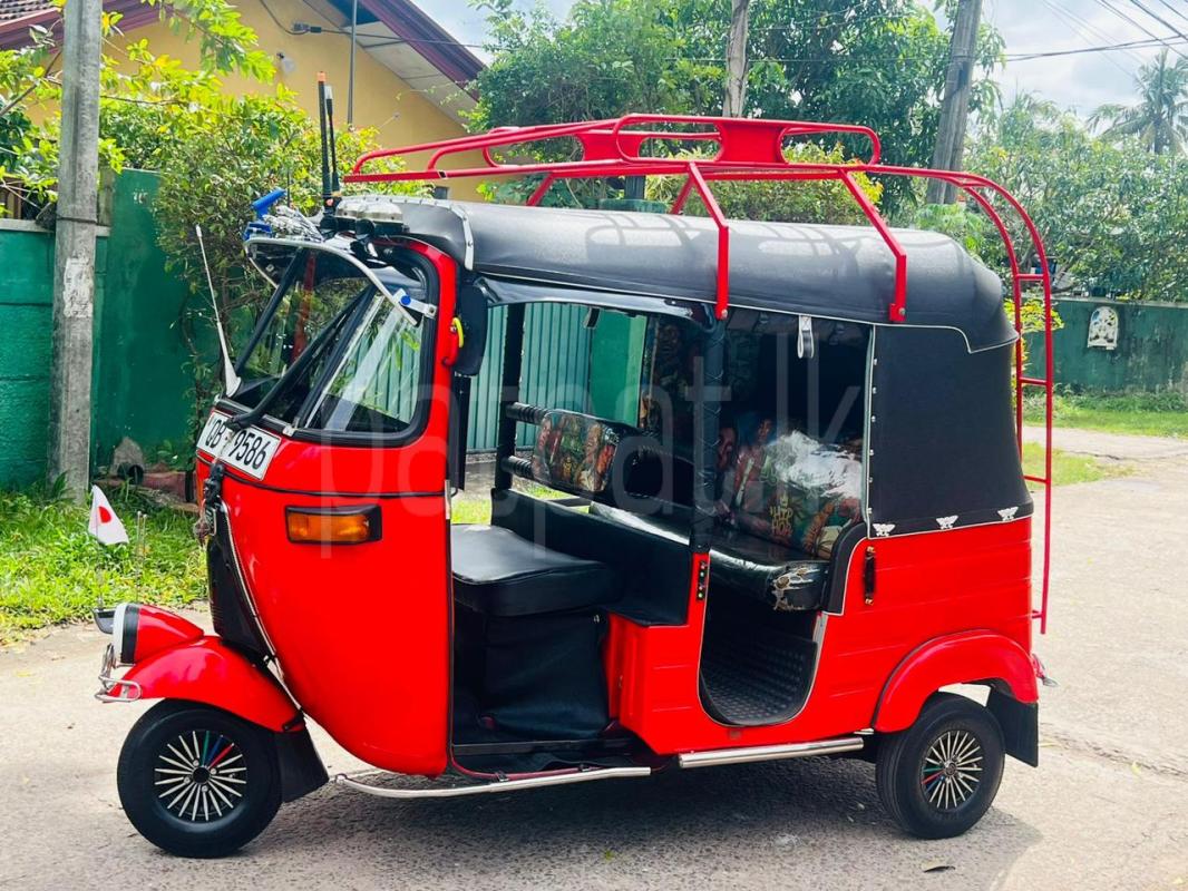 Bajaj 2 stroke 2005 - Used Three wheeler sale in Sri Lanka - patpat.lk