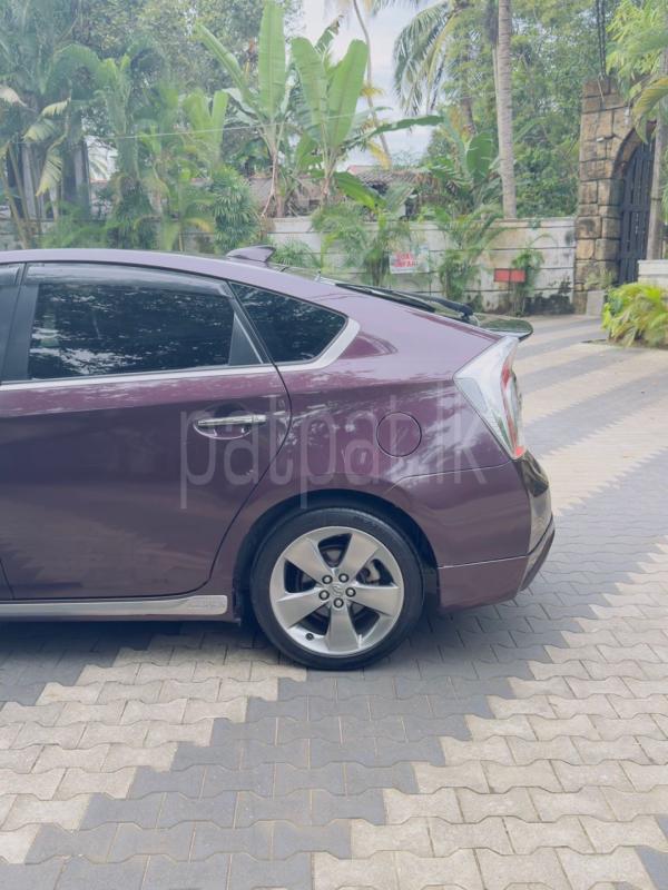 Toyota Prius 2013 - Used Car sale in Sri Lanka - patpat.lk