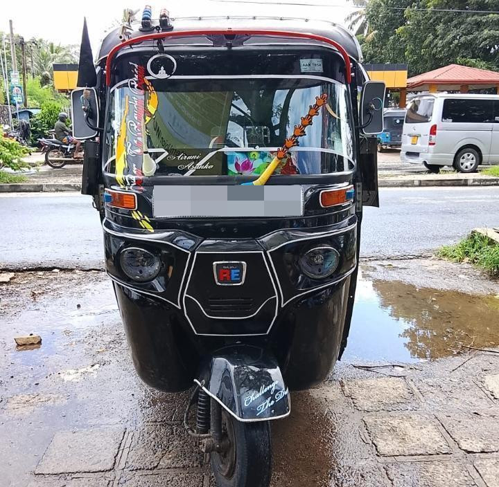 Bajaj 4 stroke 2015 - பயன்படுத்தப்பட்டது முச்சக்கர வண்டி sale in Sri Lanka - patpat.lk