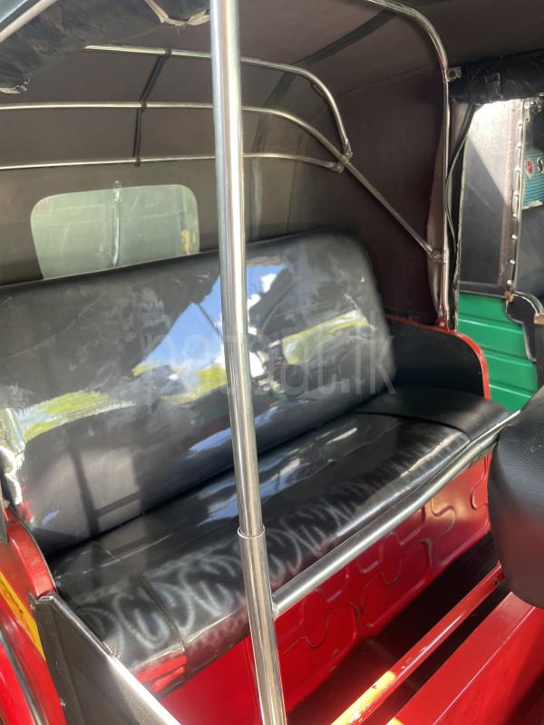 Bajaj Three Wheel 2015 - Used Three wheeler sale in Sri Lanka - patpat.lk