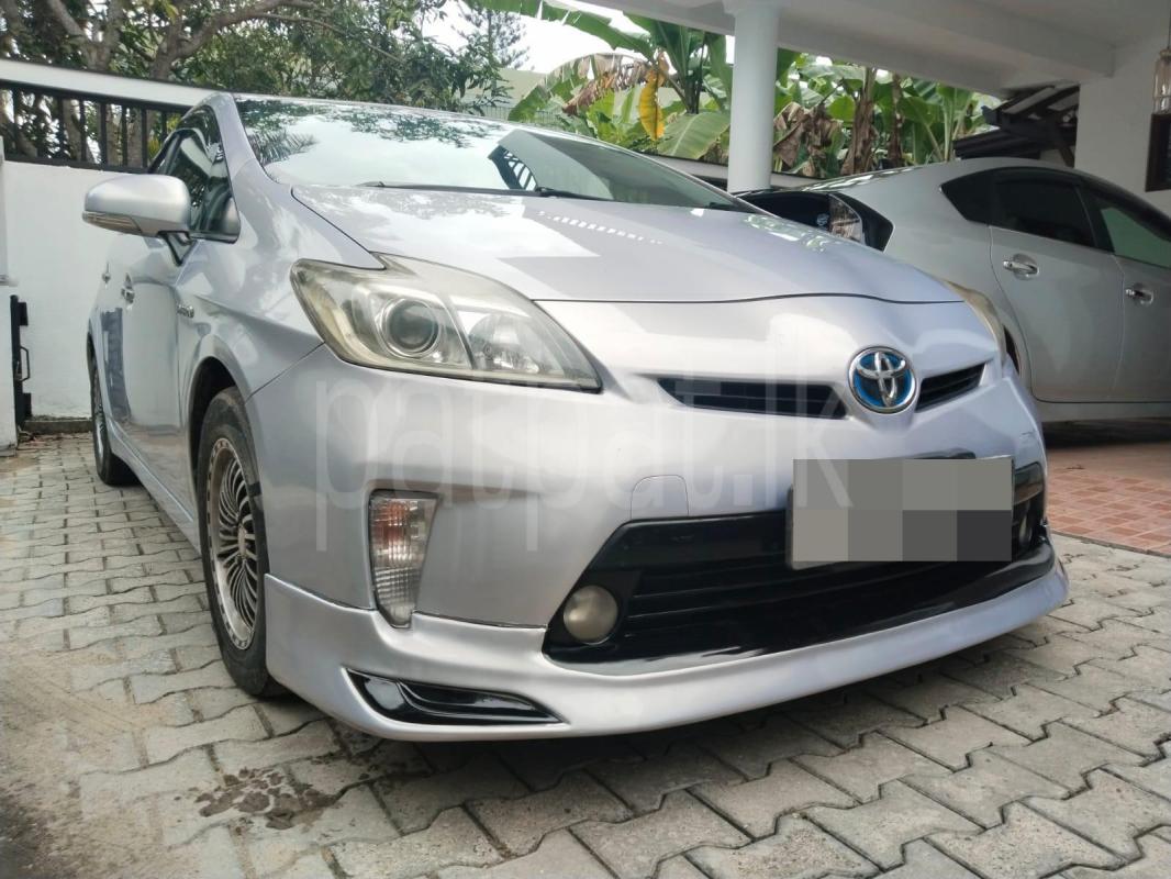 Toyota Prius 2012 - பயன்படுத்தப்பட்டது கார் sale in Sri Lanka - patpat.lk