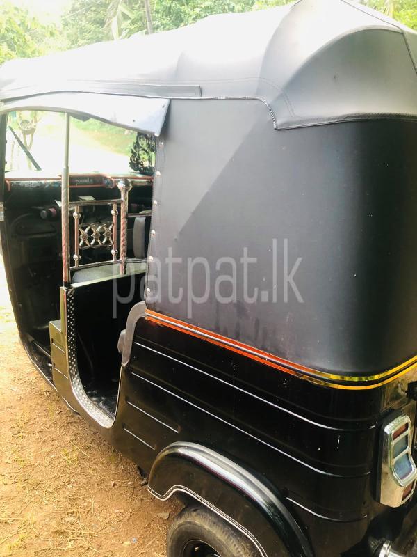 Bajaj 4 stroke 2012 - නැවත සකස් කල ත්‍රිරෝද රථය sale in Sri Lanka - patpat.lk
