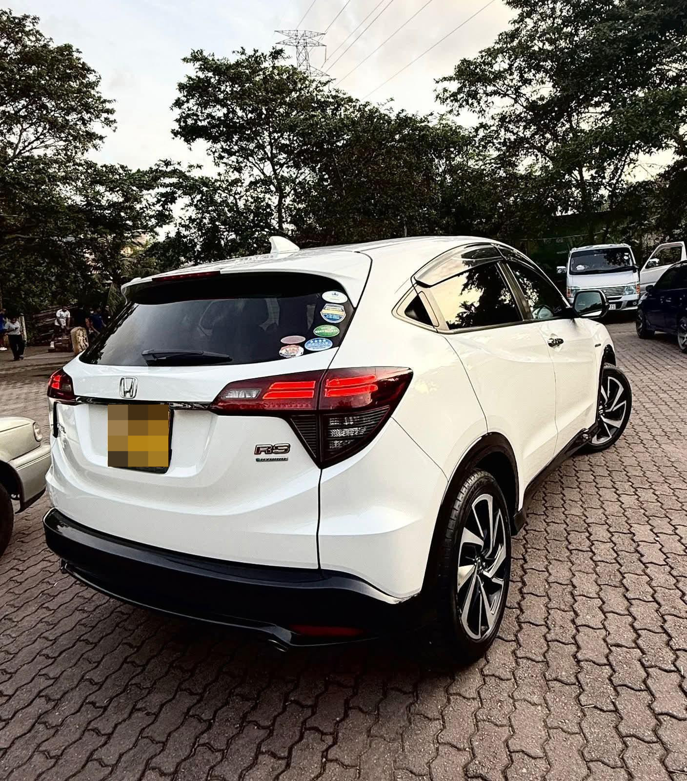Honda Vezel 2018 - பயன்படுத்தப்பட்டது SUV sale in Sri Lanka - patpat.lk