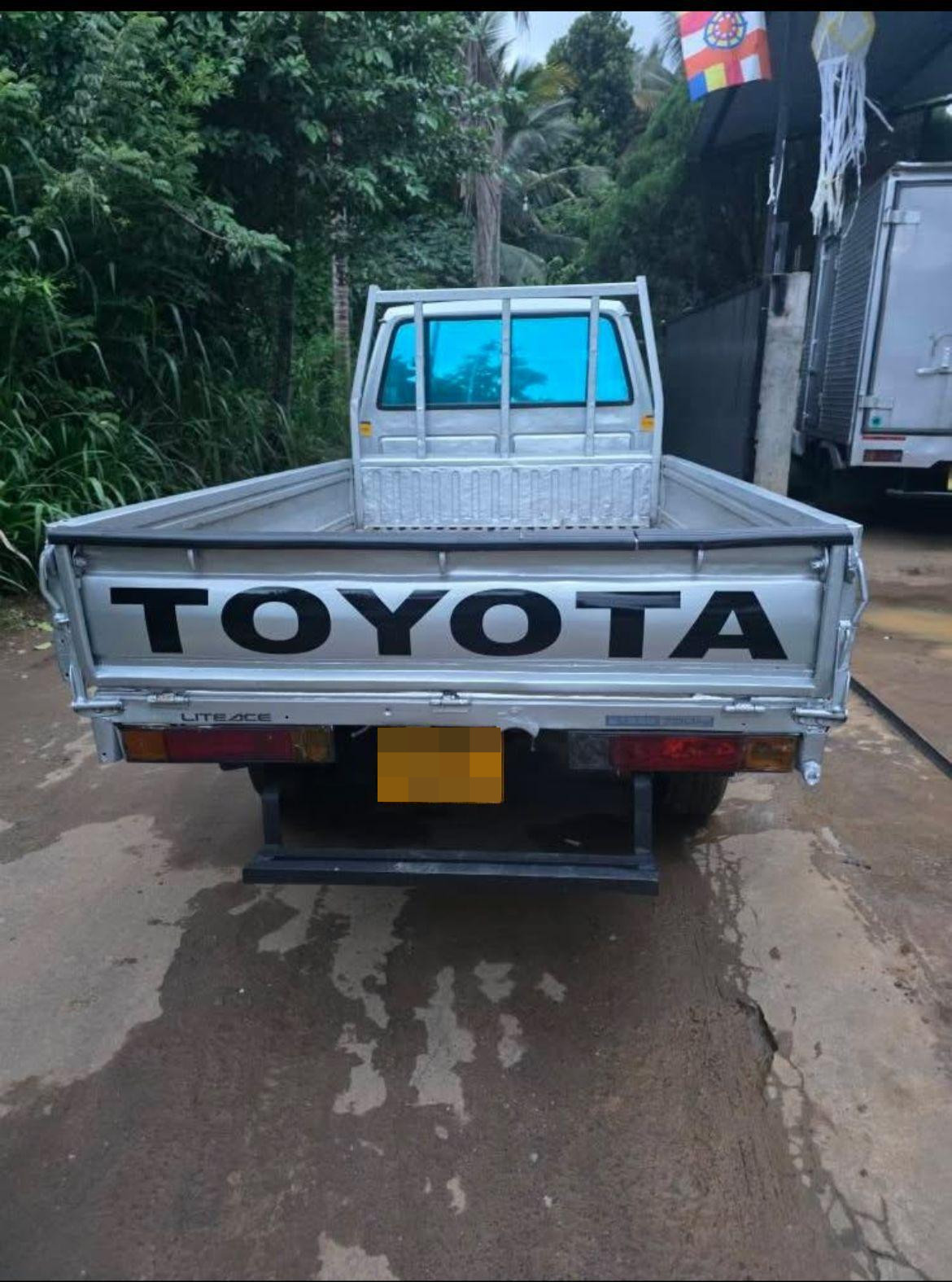 Toyota LITE ACE  2008 - Used Truck sale in Sri Lanka - patpat.lk