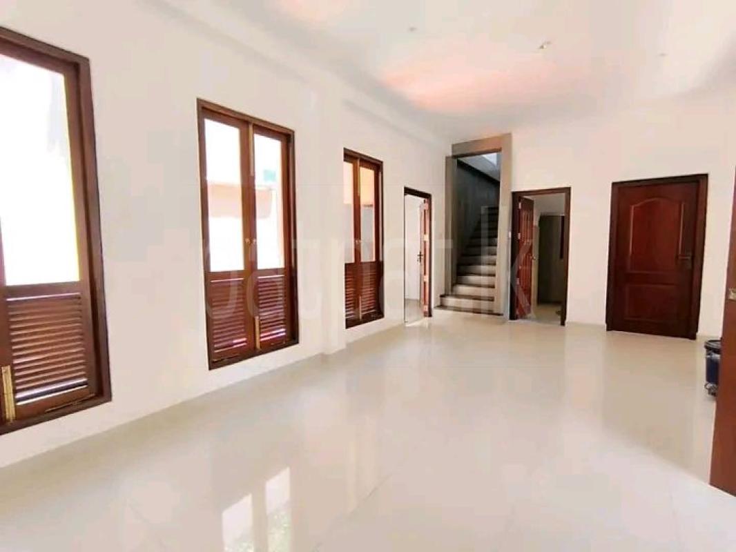 House for Sale in Athurugiriya