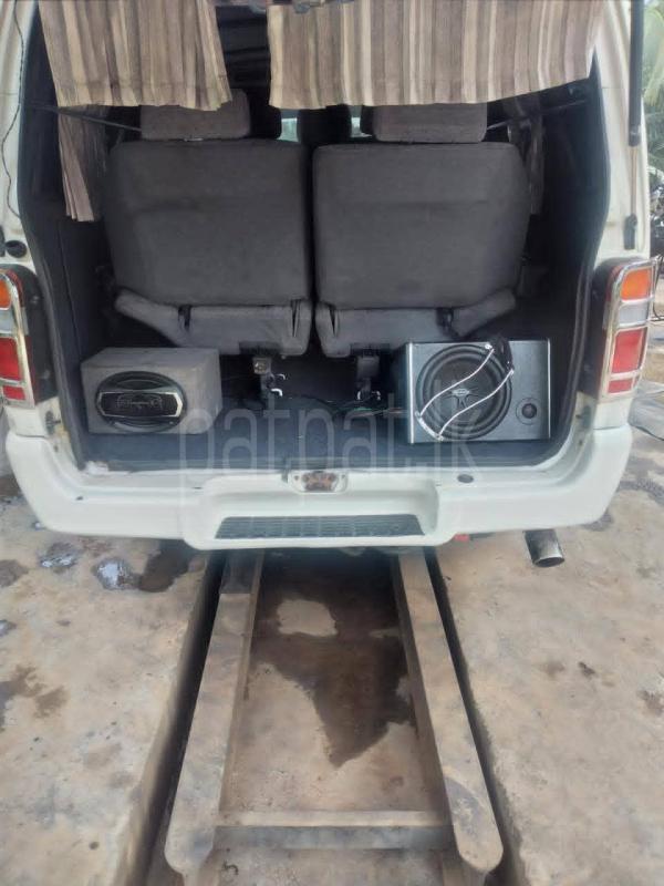 Toyota Hiace 2000 - භාවිතා කරන ලද වෑන් රථය sale in Sri Lanka - patpat.lk