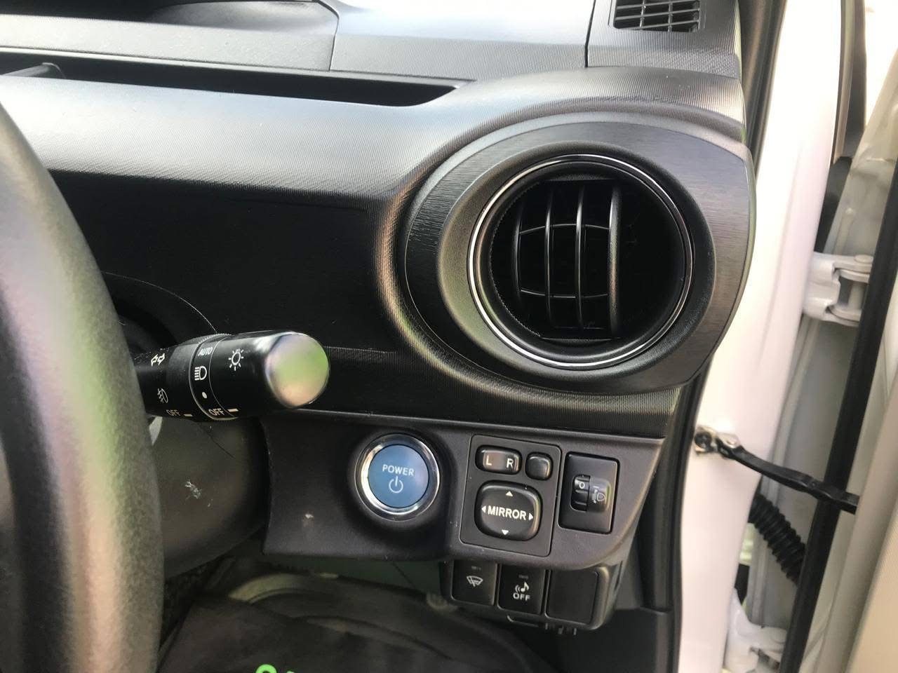 Toyota Aqua 2015 - Used Car sale in Sri Lanka - patpat.lk