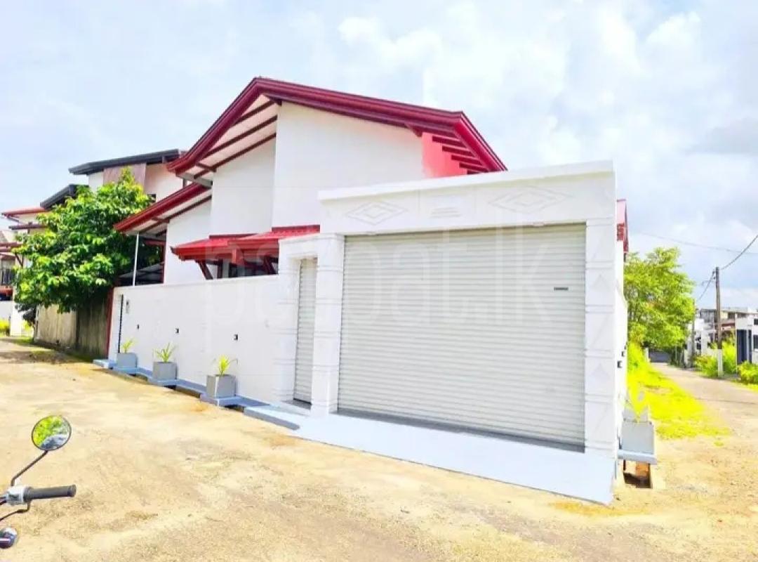 House for Sale in Athurugiriya ads-image-1