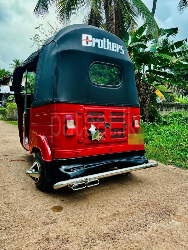 Bajaj Three Wheel 2016 - பயன்படுத்தப்பட்டது முச்சக்கர வண்டி sale in Sri Lanka - patpat.lk