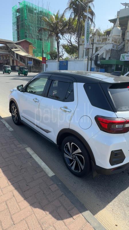 Toyota Raize 2020 - භාවිතා කරන ලද SUV රථය sale in Sri Lanka - patpat.lk