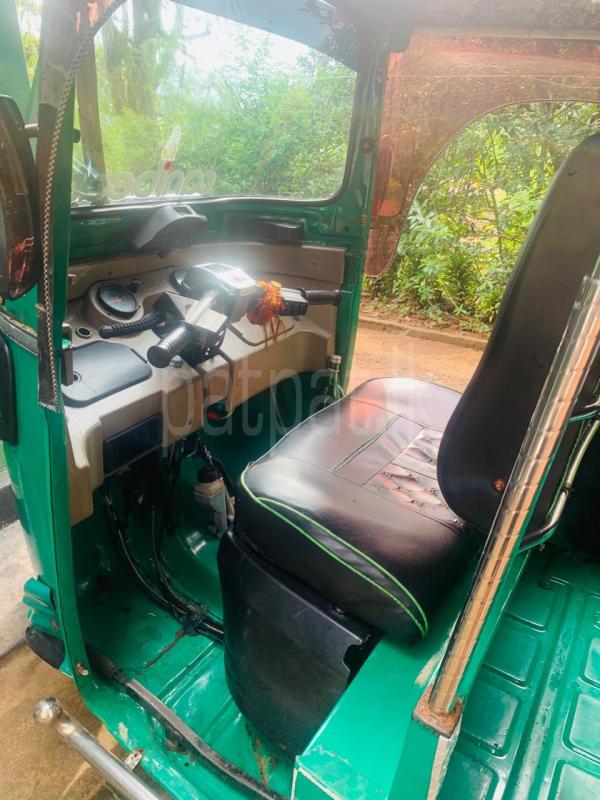 Bajaj 4 stroke 2010 - பயன்படுத்தப்பட்டது முச்சக்கர வண்டி sale in Sri Lanka - patpat.lk