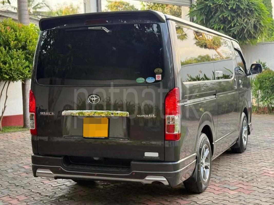Toyota Hiace 2015 - Used Van sale in Sri Lanka - patpat.lk