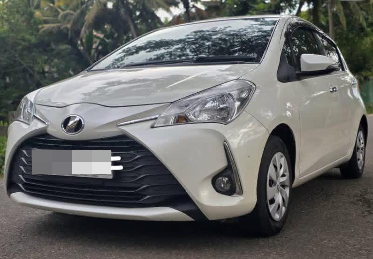 Toyota Vitz 2018 - பயன்படுத்தப்பட்டது கார் sale in Sri Lanka - patpat.lk