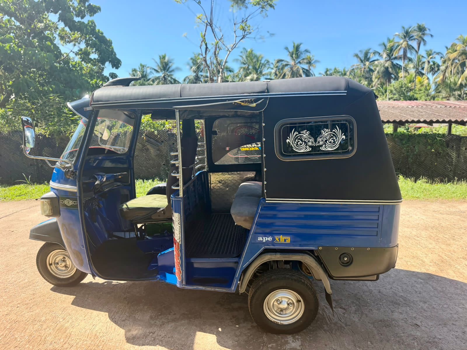 Piaggio Three Wheel 2014 - Used Three wheeler sale in Sri Lanka - patpat.lk