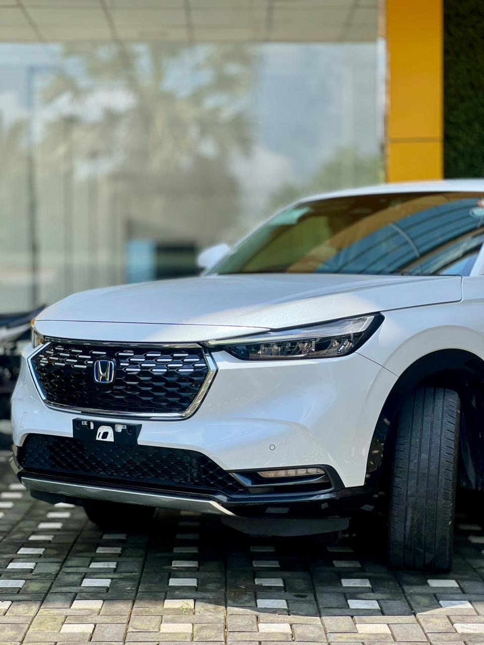 Honda Vezel 2024 - Used SUV sale in Sri Lanka - patpat.lk