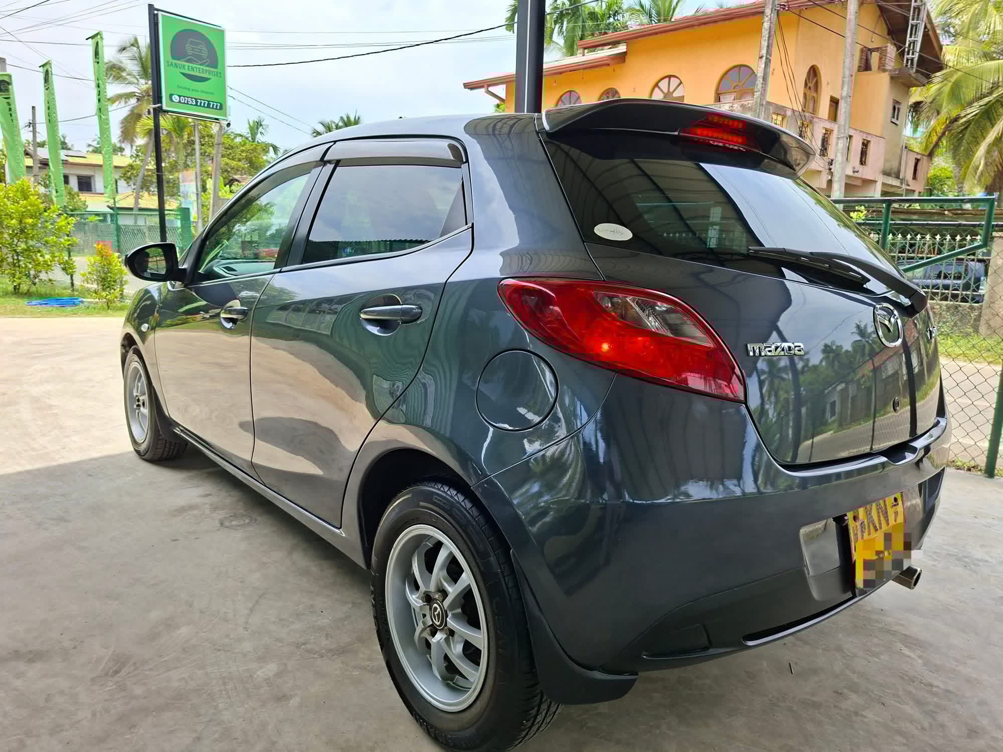 Advertisement image 4