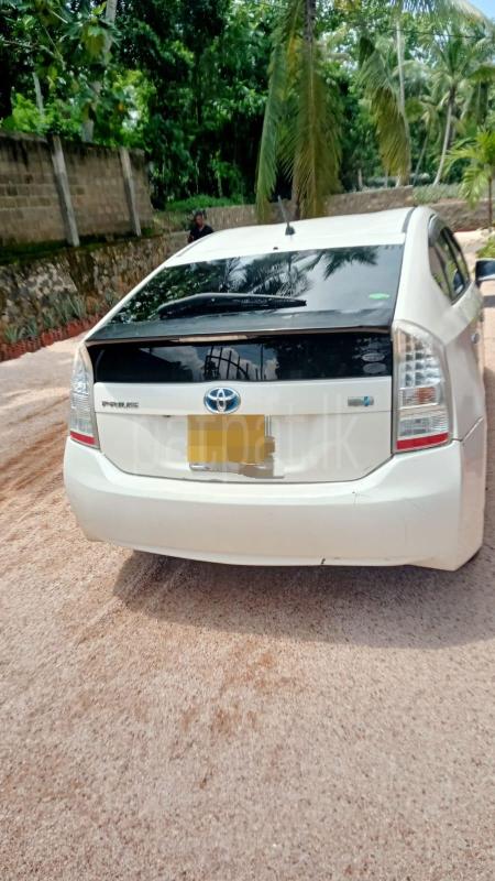 Toyota Prius 2010 - பயன்படுத்தப்பட்டது கார் sale in Sri Lanka - patpat.lk