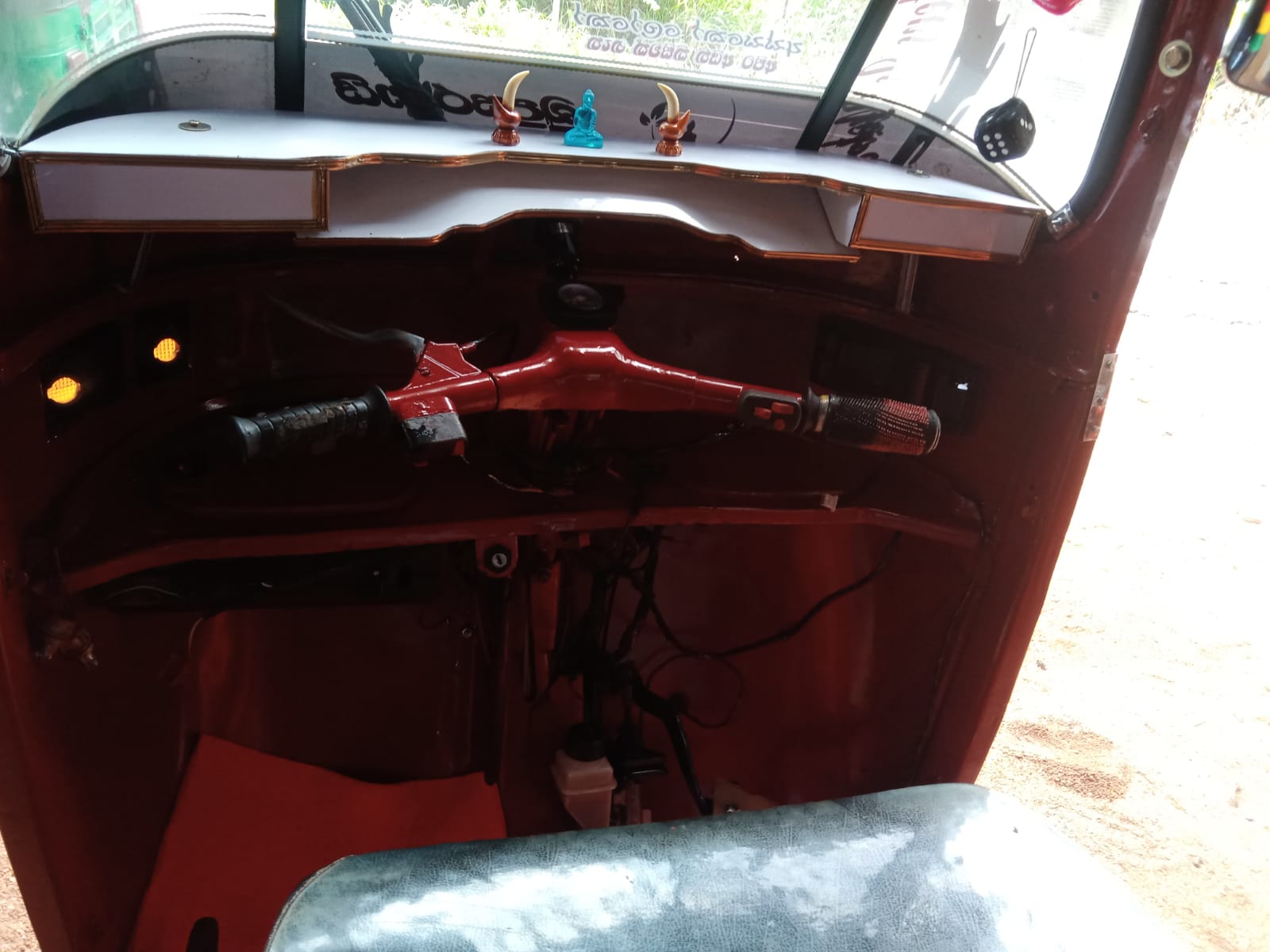 Bajaj Three Wheel 2006 - பயன்படுத்தப்பட்டது முச்சக்கர வண்டி sale in Sri Lanka - patpat.lk