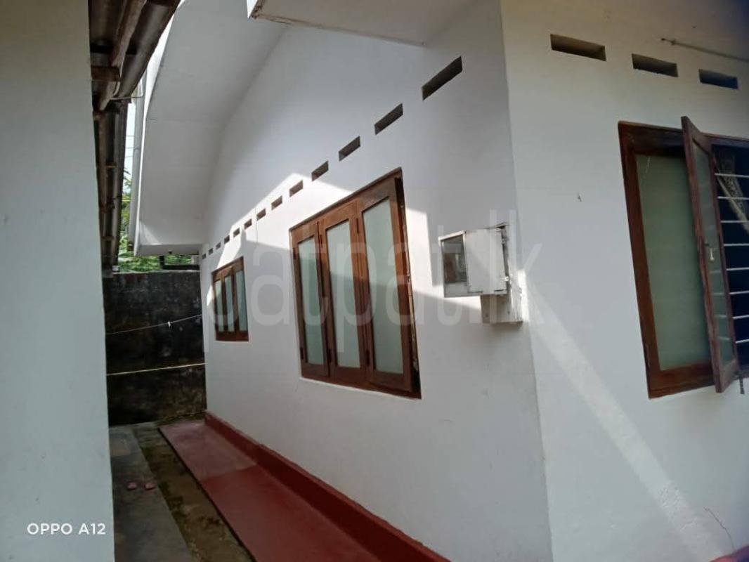 House for Sale in Athurugiriya