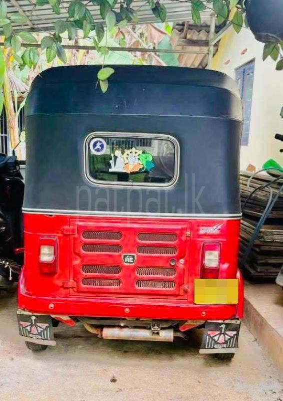 Bajaj Three Wheel 2016 - பயன்படுத்தப்பட்டது முச்சக்கர வண்டி sale in Sri Lanka - patpat.lk