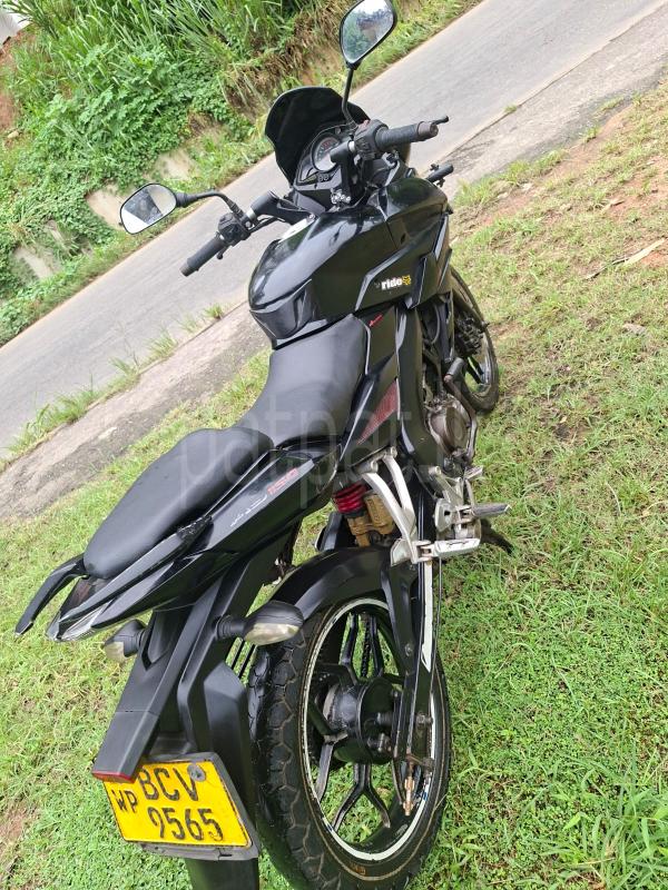 Bajaj Pulsar 2015 - பயன்படுத்தப்பட்டது பைக் sale in Sri Lanka - patpat.lk