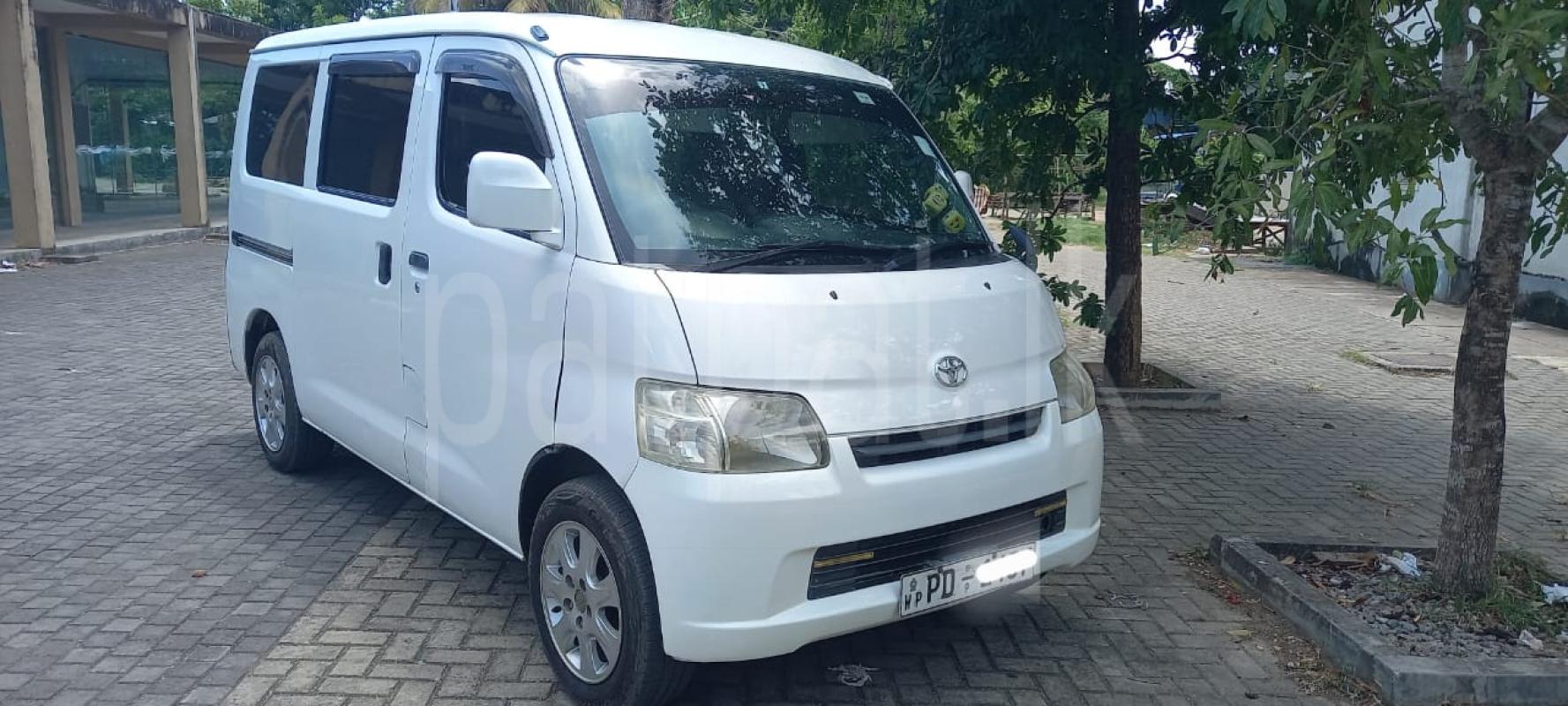 Toyota TownAce 2008 - பயன்படுத்தப்பட்டது வேன் sale in Sri Lanka - patpat.lk