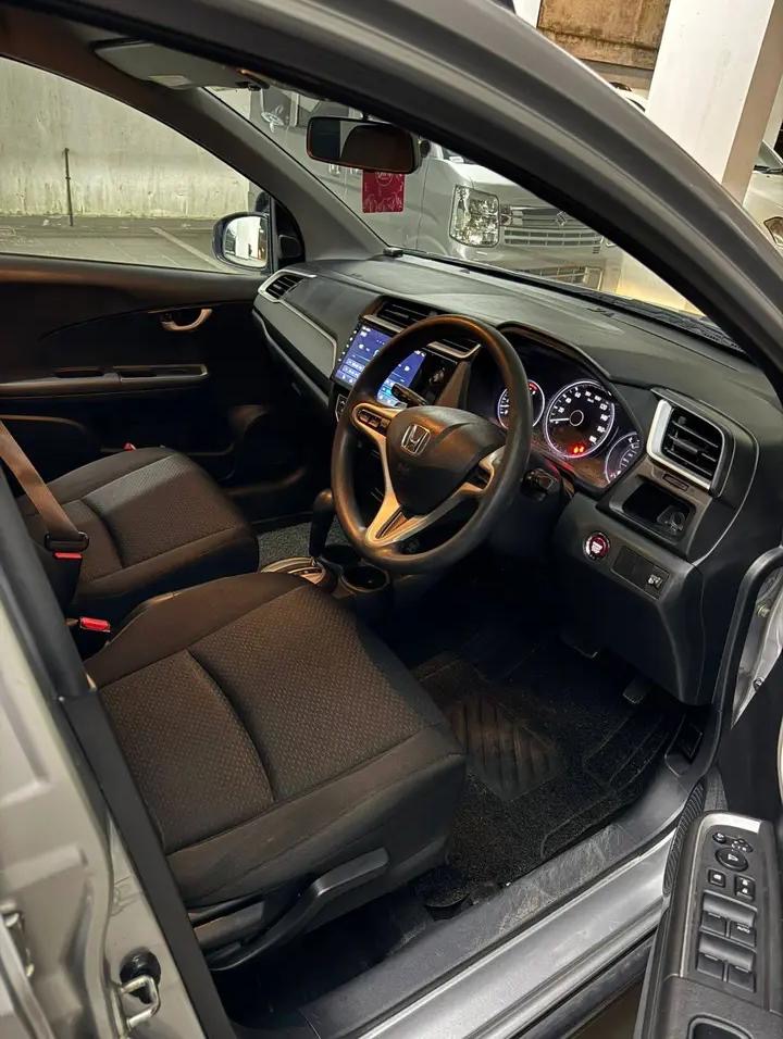 Honda BR V 2017 - பயன்படுத்தப்பட்டது SUV sale in Sri Lanka - patpat.lk