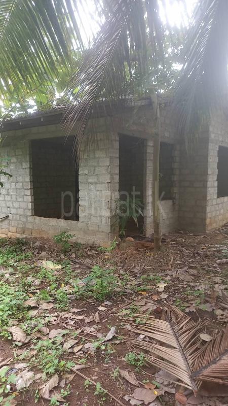 Commercial Land for Sale in Weeraketiya