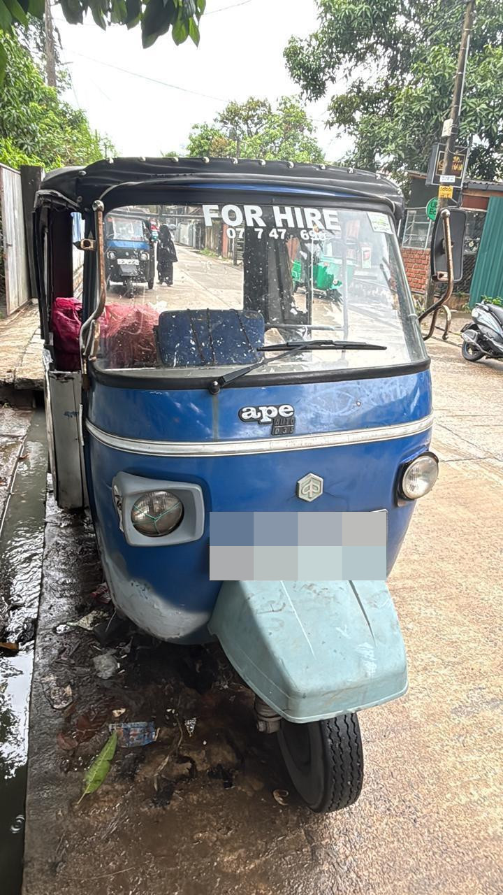 Piaggio Three Wheel 2012 - பயன்படுத்தப்பட்டது முச்சக்கர வண்டி sale in Sri Lanka - patpat.lk