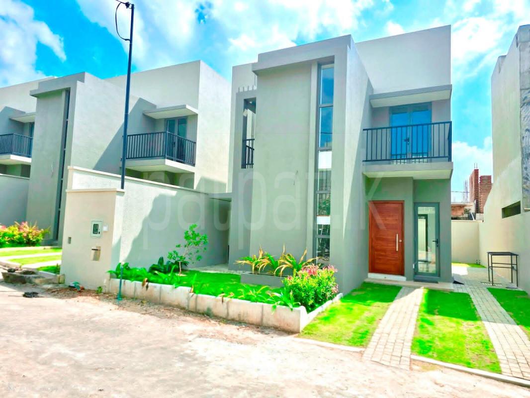 House for Sale in Kahathuduwa