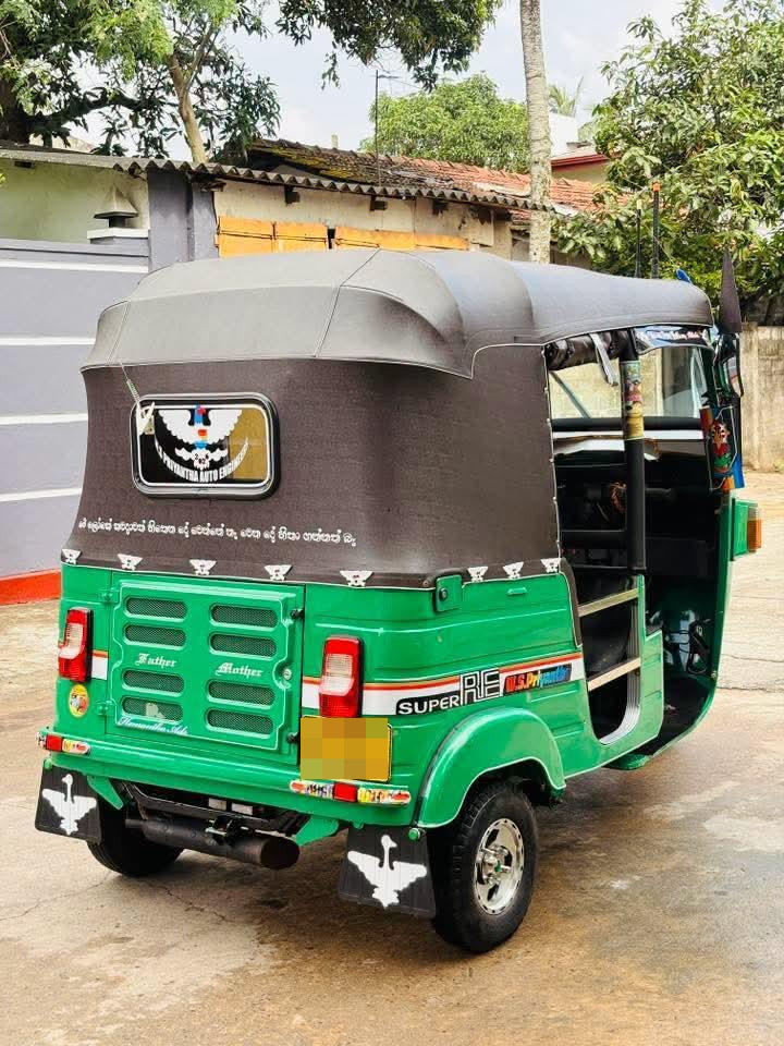 Bajaj 4 stroke 2011 - பயன்படுத்தப்பட்டது முச்சக்கர வண்டி sale in Sri Lanka - patpat.lk
