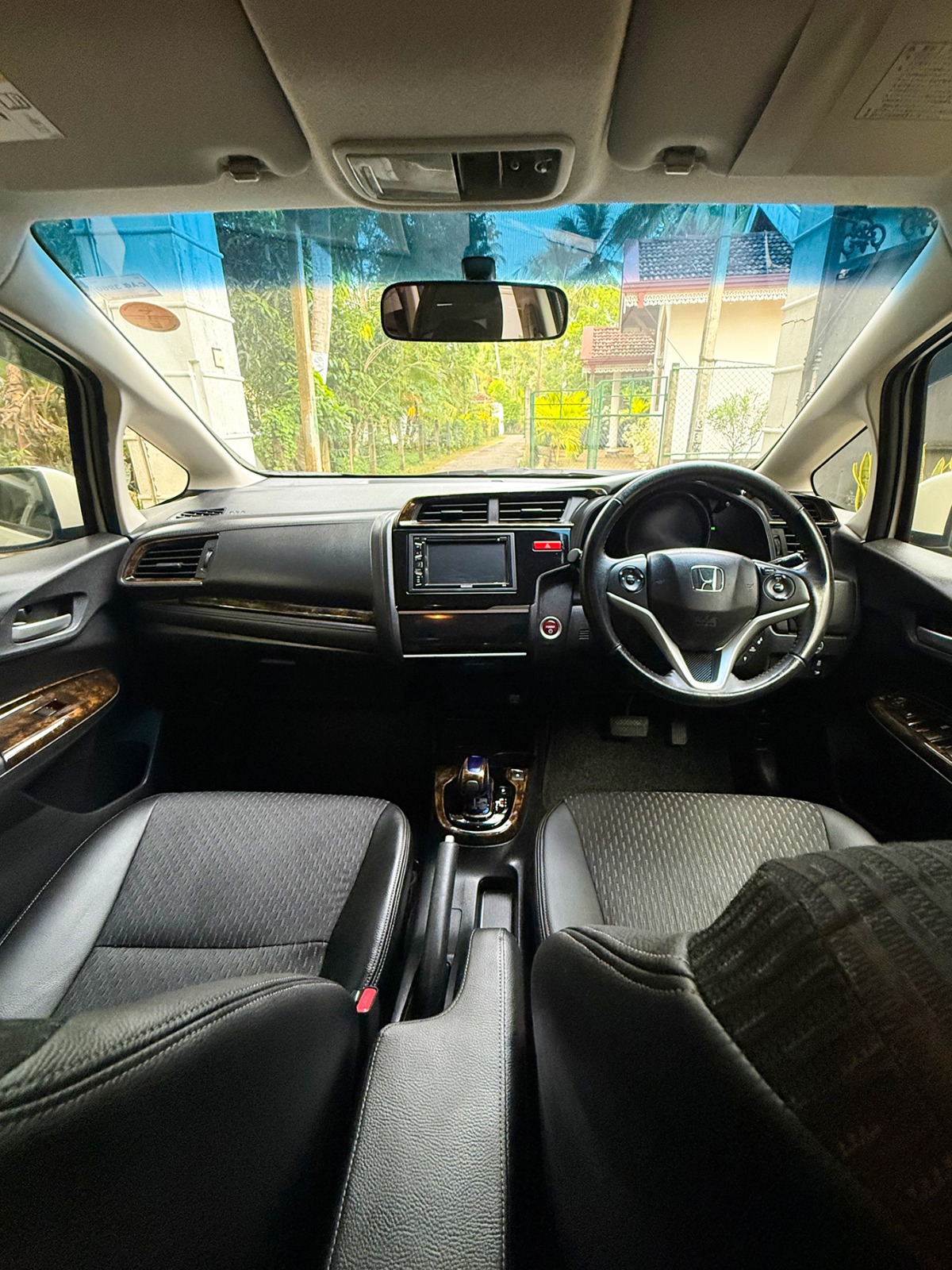 Honda FIT S HYBRID 2015 - Used Car sale in Sri Lanka - patpat.lk
