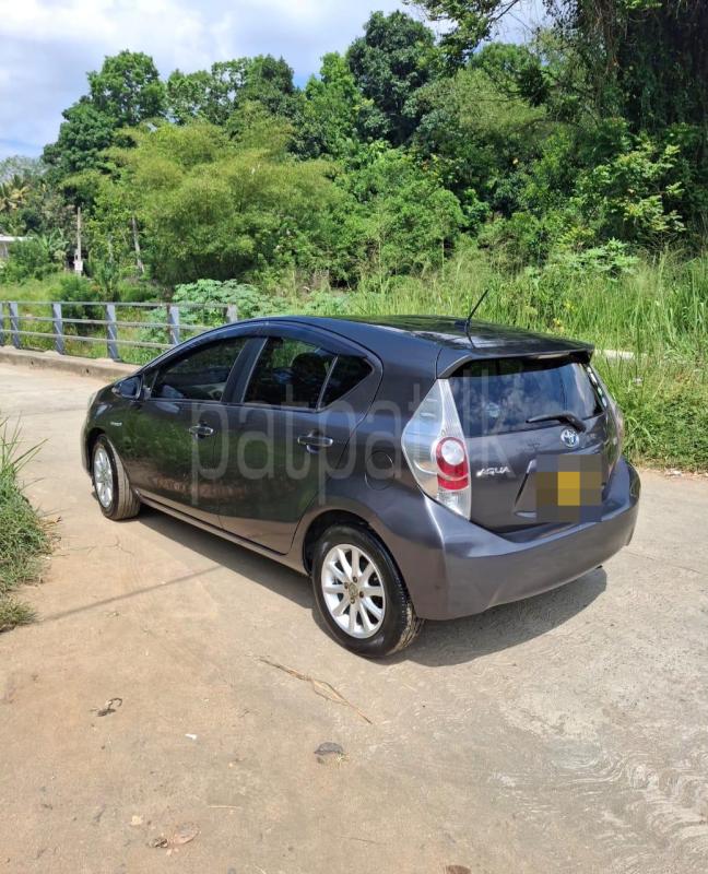 Toyota Aqua 2013 - Used Car sale in Sri Lanka - patpat.lk