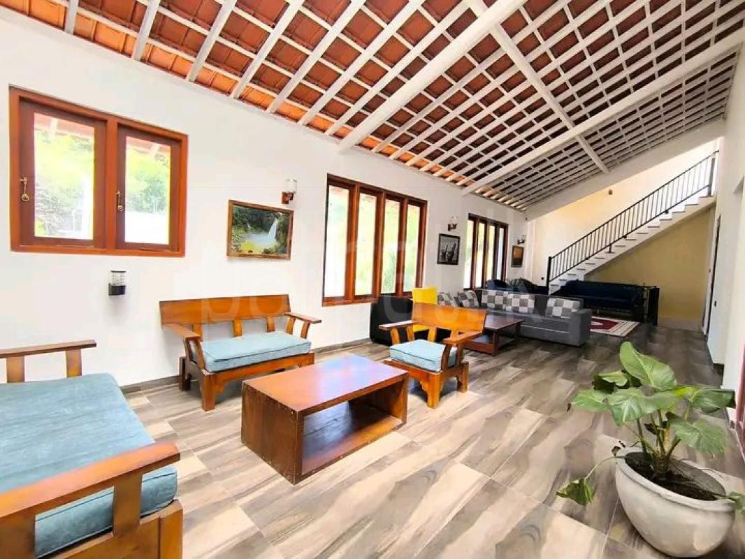 House for Sale in Athurugiriya
