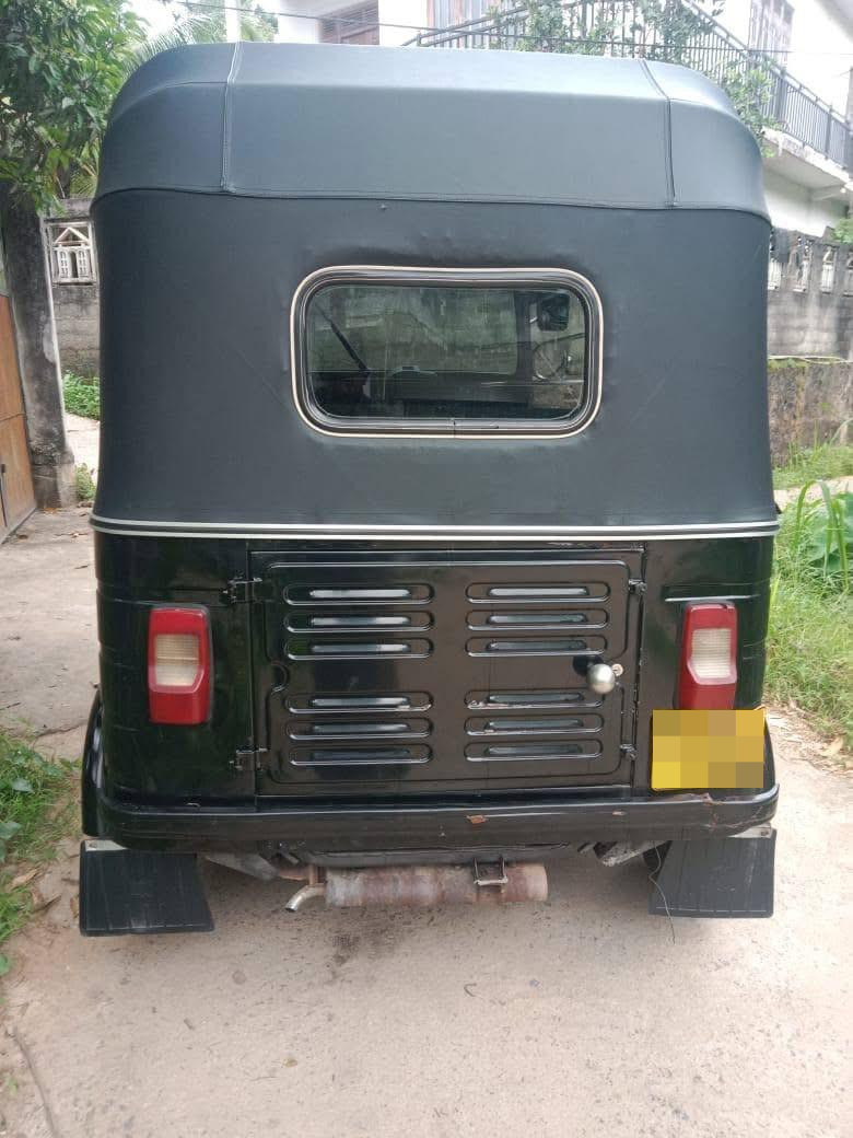 Bajaj 4 stroke 2010 - பயன்படுத்தப்பட்டது முச்சக்கர வண்டி sale in Sri Lanka - patpat.lk