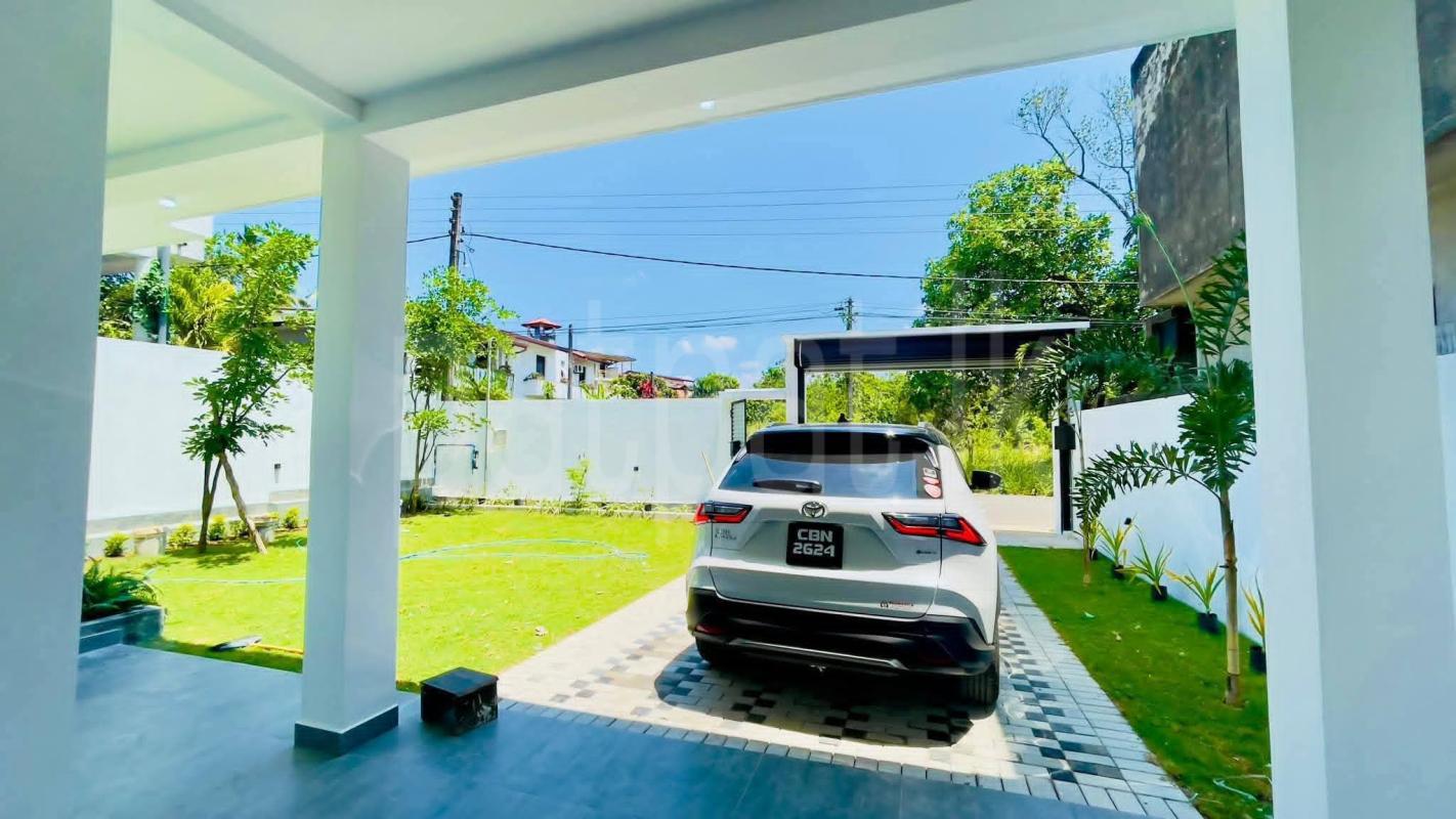 House for Sale in Athurugiriya