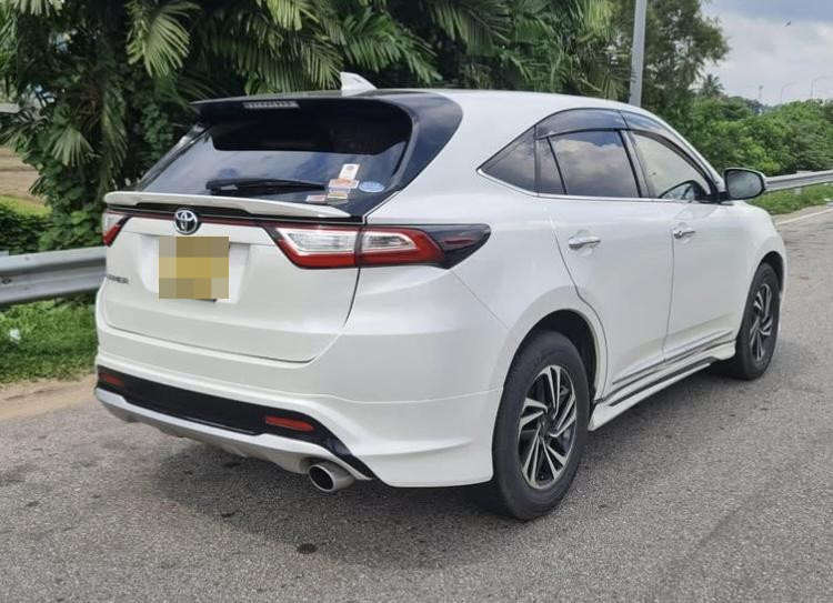 Toyota Harrier 2017 - Used SUV sale in Sri Lanka - patpat.lk