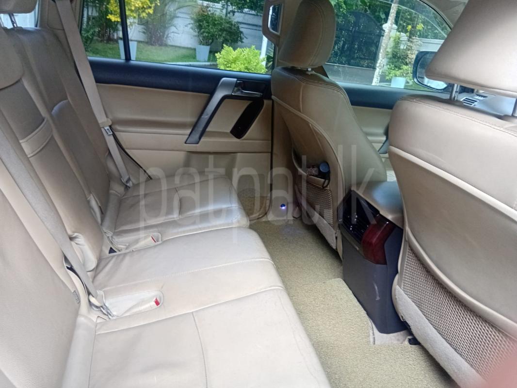 Toyota PRADO 2015 - பயன்படுத்தப்பட்டது SUV sale in Sri Lanka - patpat.lk