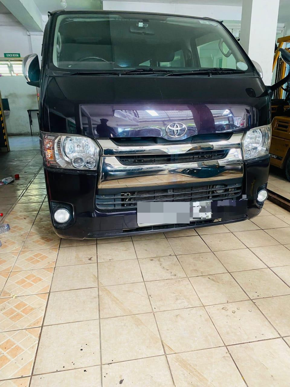 Toyota Hiace 2015 - பயன்படுத்தப்பட்டது வேன் sale in Sri Lanka - patpat.lk