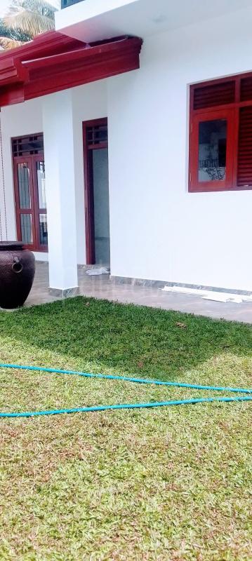 House for Sale in Athurugiriya