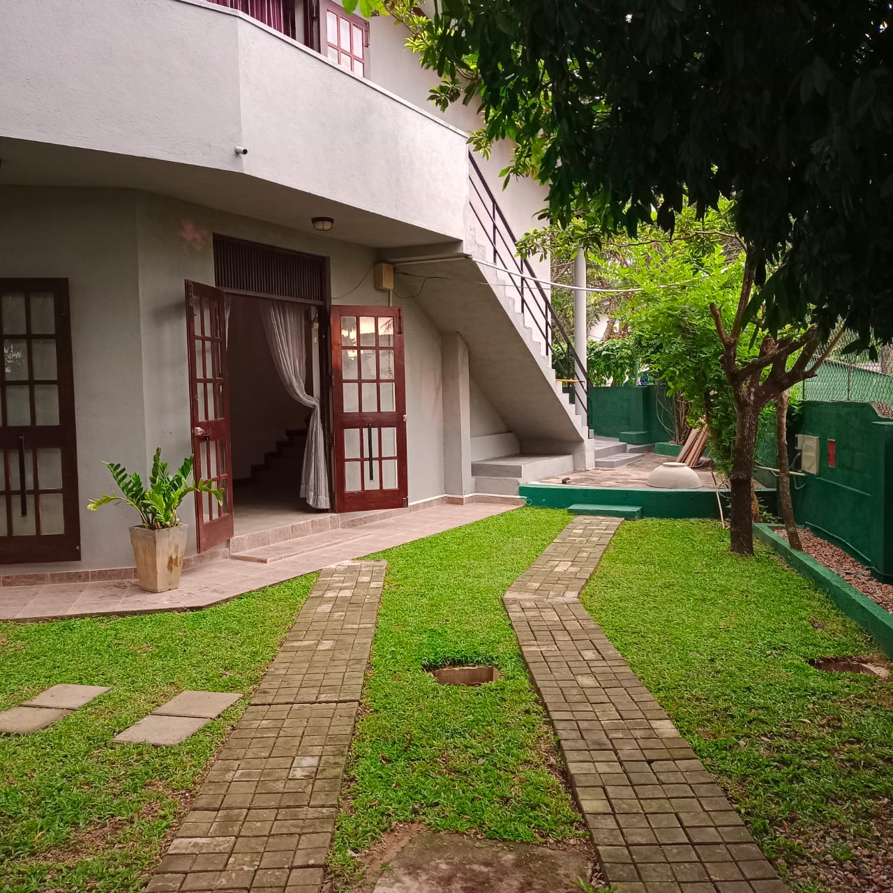 House for Rent in Talawatugoda