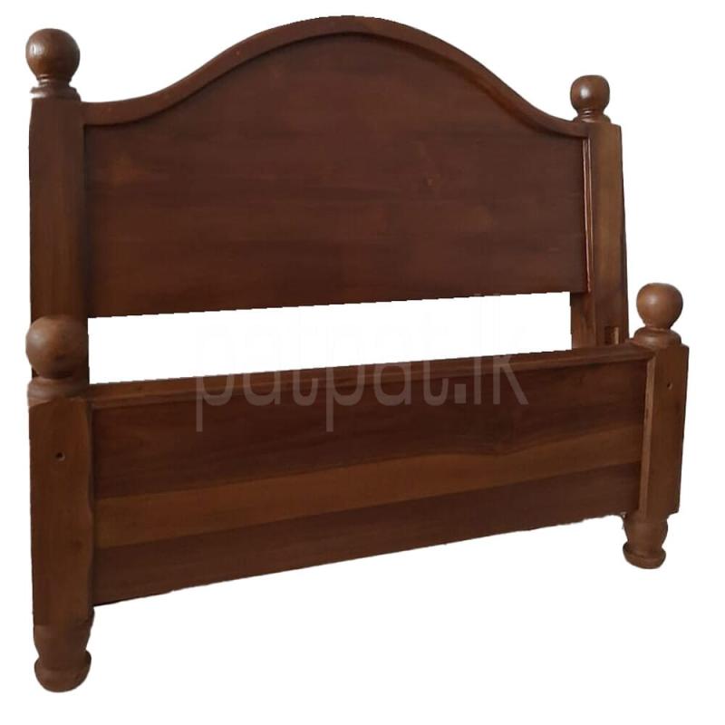 Teak wooden solid   6x5 sized bed and 2 arpico mettress