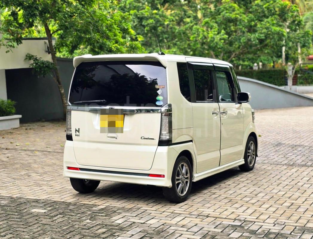 Honda N BOX 2016 - பயன்படுத்தப்பட்டது கார் sale in Sri Lanka - patpat.lk