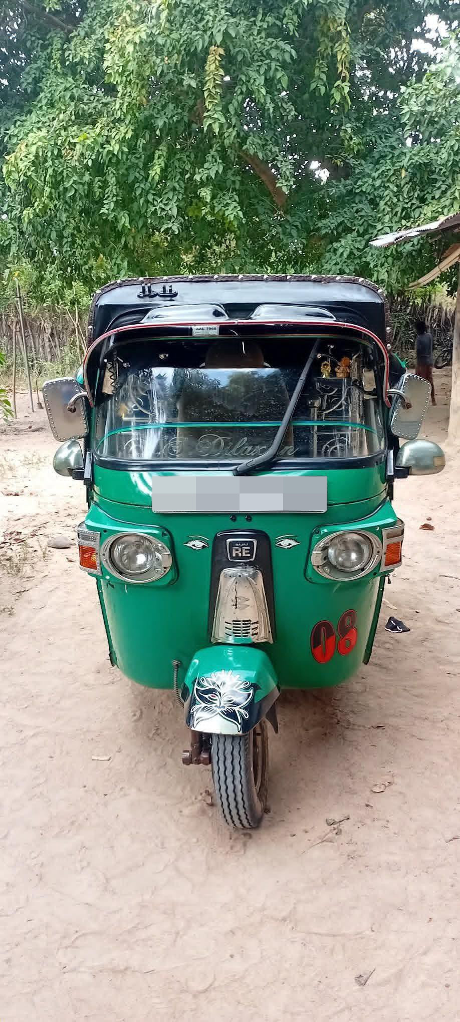 Bajaj Three Wheel 2013 - பயன்படுத்தப்பட்டது முச்சக்கர வண்டி sale in Sri Lanka - patpat.lk